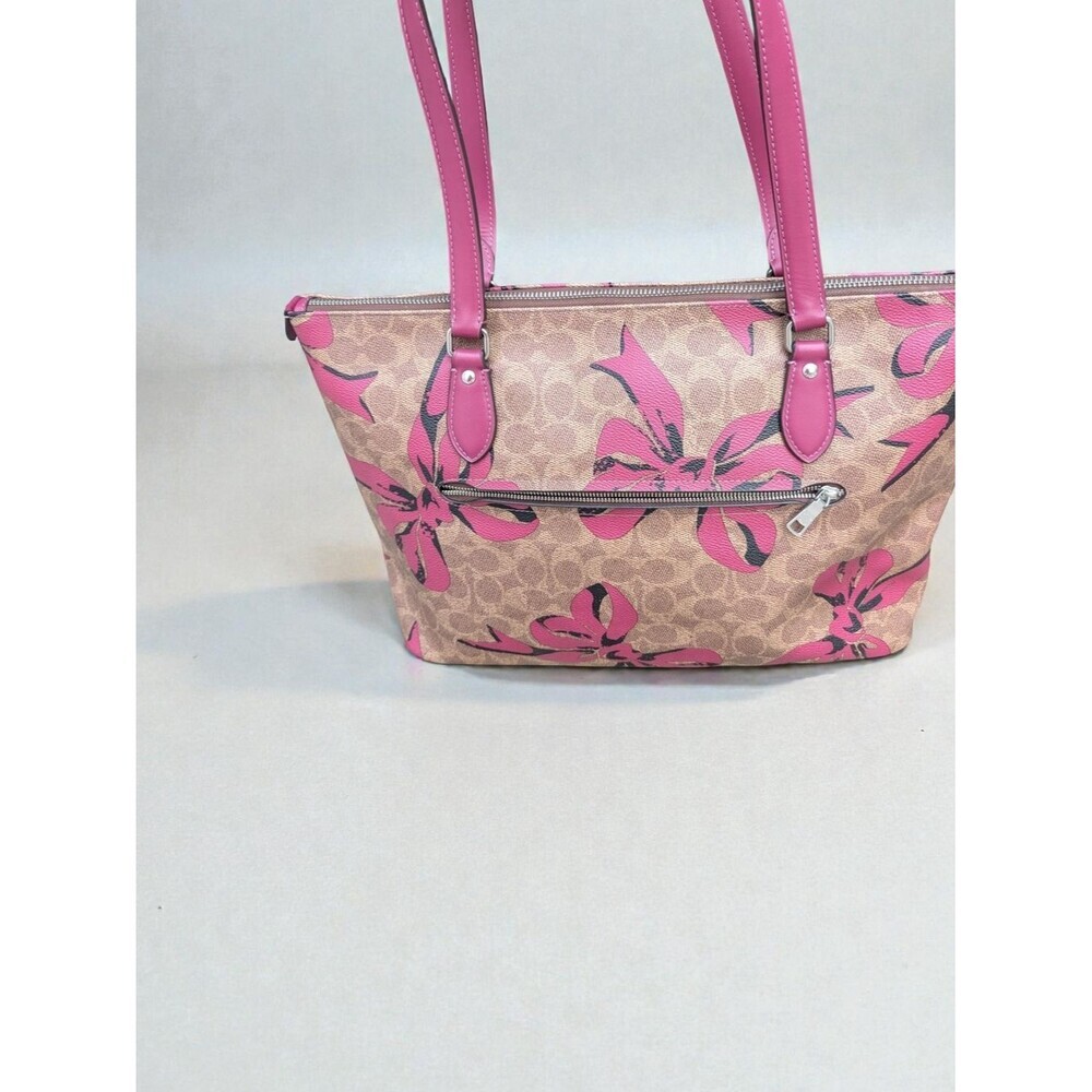 Coach Gallery Tote in Signature Canvas with Bow Print (NWT) - Picture 4 of 9